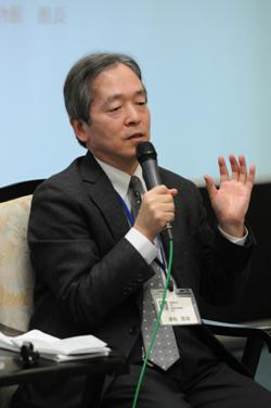 赤坂 憲雄
