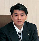 長島 一由