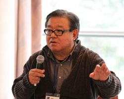 村井 純