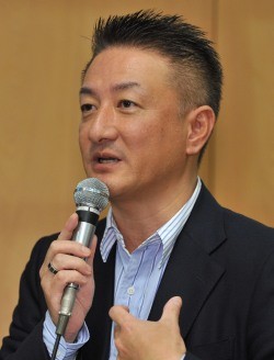 新名 孝至